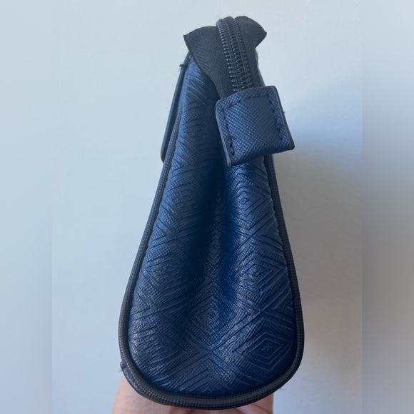 Authentic Salvatore Ferragamo zipper pouch - Picture 5 of 6